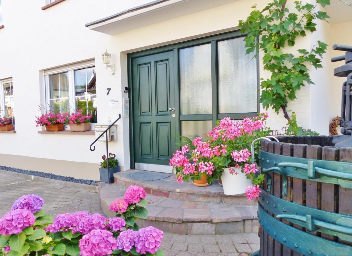Gästehaus Schwaab Zeltingen-Rachtig Exterior foto
