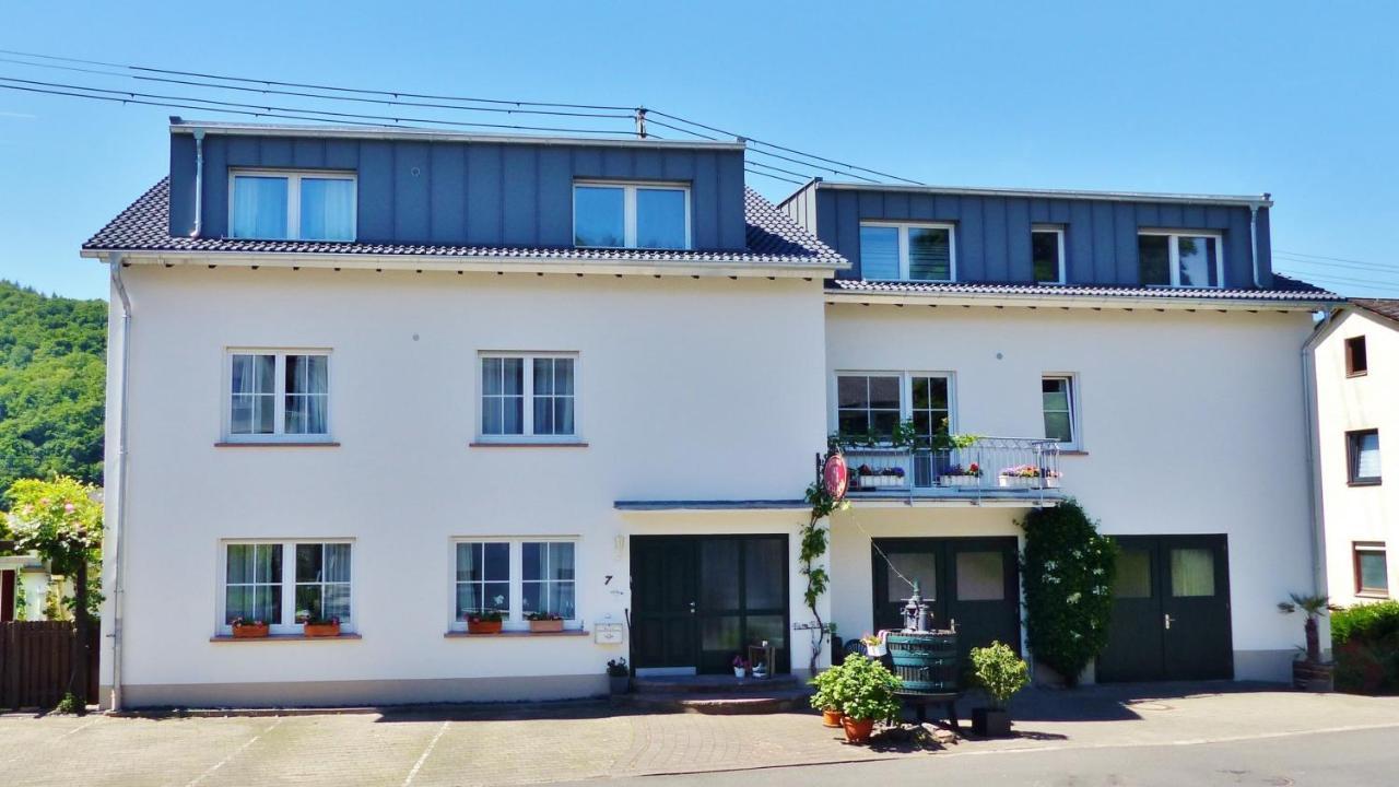 Gästehaus Schwaab Zeltingen-Rachtig Exterior foto